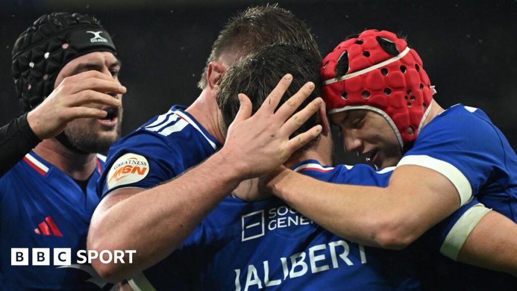 ఫ్రాన్స్ 36-14 ఐర్లాండ్: పారిస్‌లో అద్భుత విజయంతో లెస్ బ్ల్యూస్ సిక్స్ నేషన్స్ డిఫెన్స్‌ను తెరిచాడు