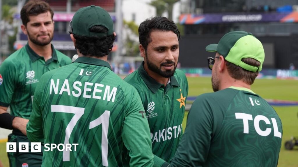 పాకిస్థాన్ బహిష్కరణ: లాహోర్‌లో పీసీబీ, ఐసీసీ అధికారులు సమావేశమయ్యారు