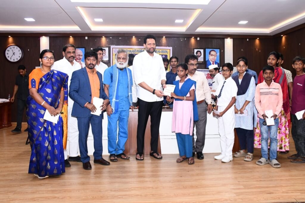 క్యాన్సర్ నియంత్రణకు అవగాహనే ఆయుధం : మంత్రి టీజీ భరత్