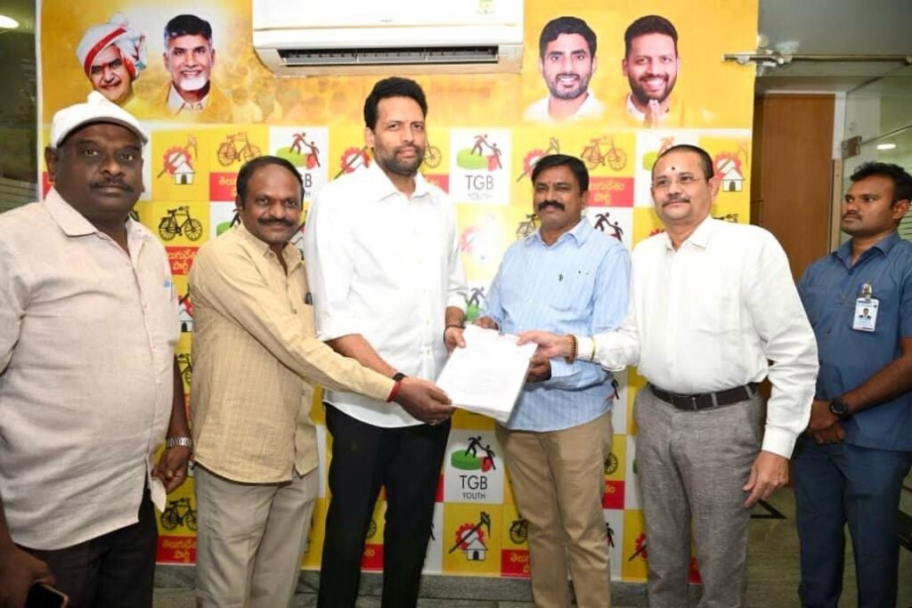 జర్నలిస్టుల ఇంటి స్థలాల సమస్యలు త్వరలో పరిష్కరిస్తాం 