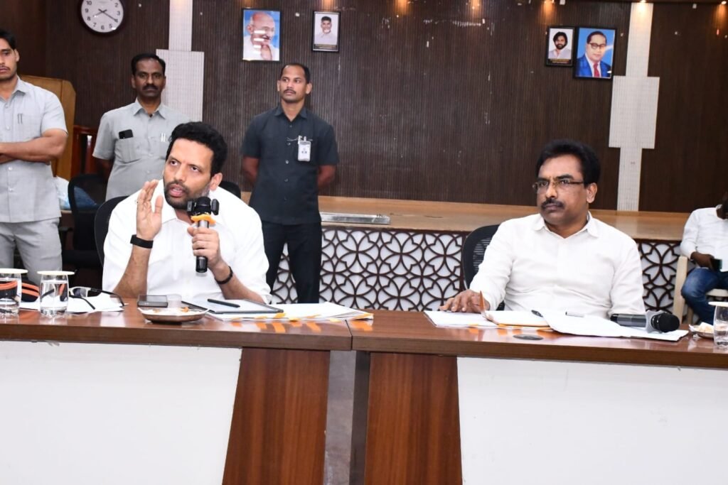 నగర సమగ్ర ప్రగతే లక్ష్యం : మంత్రి టీ.జీ.భరత్