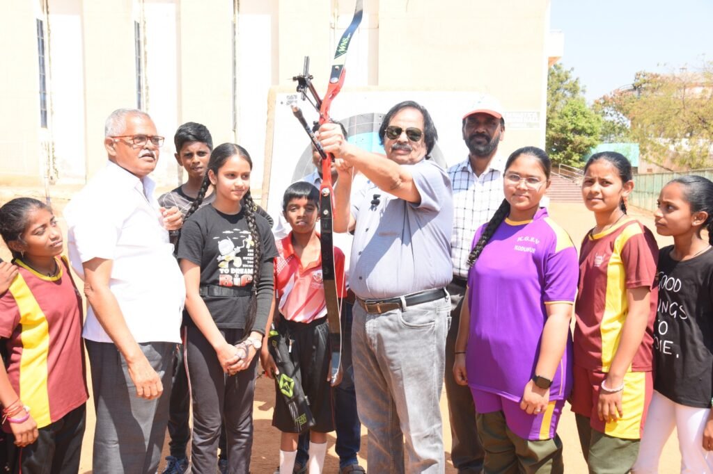 జిల్లా స్థాయి విలువిద్య పోటీలను ప్రారంభించిన డాక్టర్. శంకర్ శర్మ