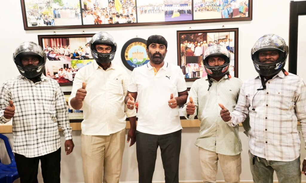 హెల్మెట్.. వాహన చోదకులకు రక్షణ కవచం