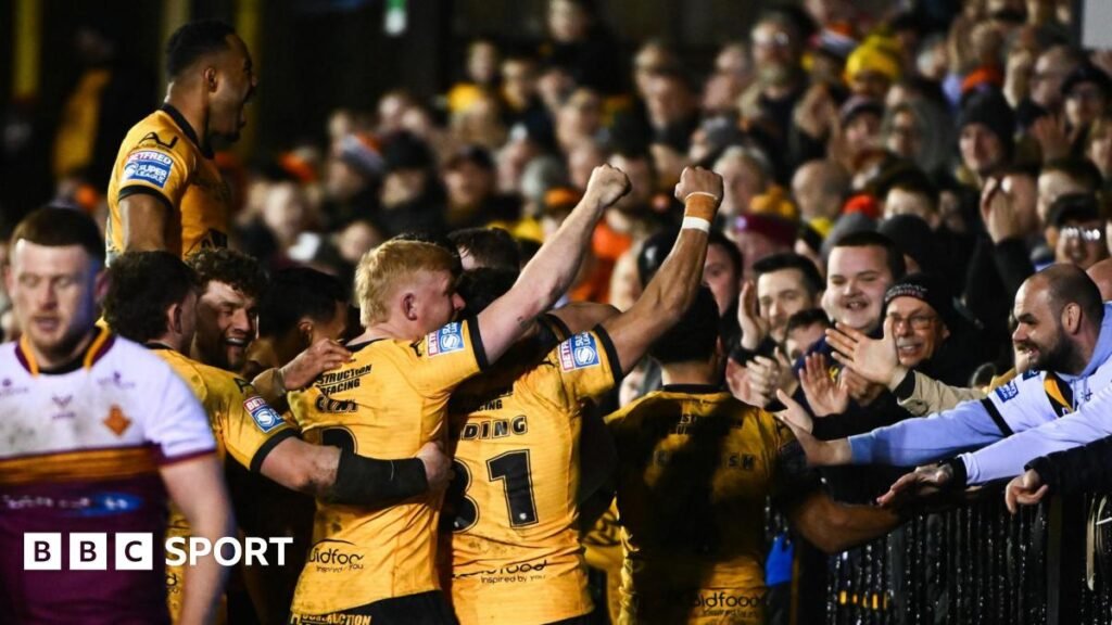 కాజిల్‌ఫోర్డ్ టైగర్స్ 34-8 హడర్స్‌ఫీల్డ్ – అరంగేట్రంలో గోల్డింగ్ స్కోర్లు