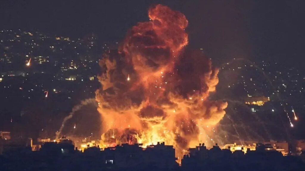 విరుచుకుపడుతున్న తాలిబన్లు: పాకిస్తాన్ ఎఫ్ 16 కూల్చివేత- 19 ఆర్మీ పోస్టులపై కబ్జా | ఆఫ్ఘనిస్తాన్ దళాలు పాకిస్తాన్ విమానాలు దాని గగనతలంలోకి ప్రవేశించిన తర్వాత కాల్చివేసాయి, భద్రతా ధృవీకరణ