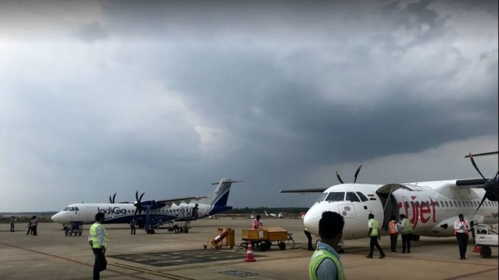 హోం మంత్రి అనిత ఇలాకాలో మరో కొత్త ఎయిర్‌పోర్ట్! | పాయకరావుపేట హోంమంత్రి అనిత నియోజకవర్గంలో మరో కొత్త విమానాశ్రయం, ఏపీ ప్రభుత్వం విమానాశ్రయ నిర్మాణానికి సిద్ధమైంది