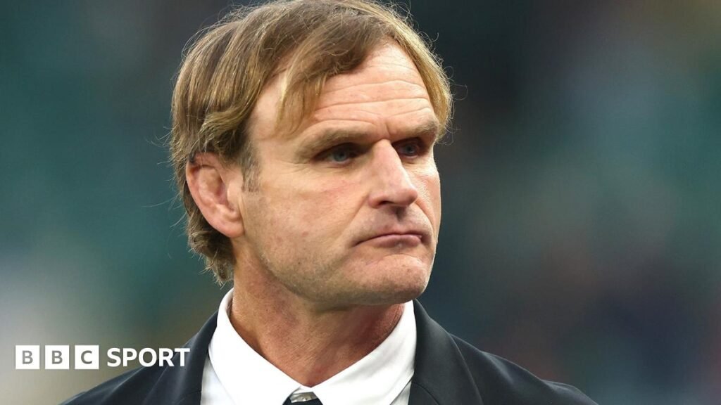 స్కాట్ రాబర్ట్‌సన్: బార్బేరియన్‌లకు నాయకత్వం వహించడానికి ఆల్ బ్లాక్ కోచ్‌ను తొలగించారు