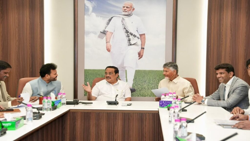 తెలంగాణతో నీటి వివాదం వేళ కేంద్రానికి చంద్రబాబు ప్రతిపాదన..!! | పోలవరం, సాగునీటి ప్రాజెక్టులపై జలశక్తి మంత్రి సీఆర్‌పాటిల్‌తో సీఎం చంద్ర బాబు కీలక చర్చలు