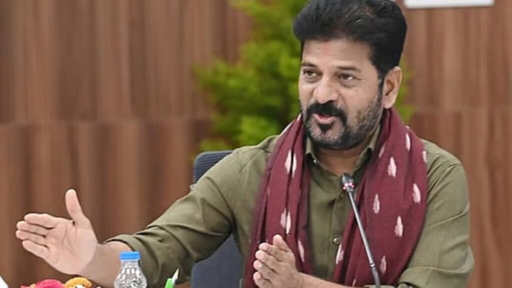 నేనే రాజు నేనే మంత్రి..నాకు పోటీ ఎవరు.. సీఎం రేవంత్ షాకింగ్ కామెంట్స్ | తెలంగాణకు పాలకుడు, మంత్రి అంటూ సీఎం రేవంత్ రెడ్డి ఢిల్లీ పర్యటనలో సంచలన వ్యాఖ్యలు చేశారు