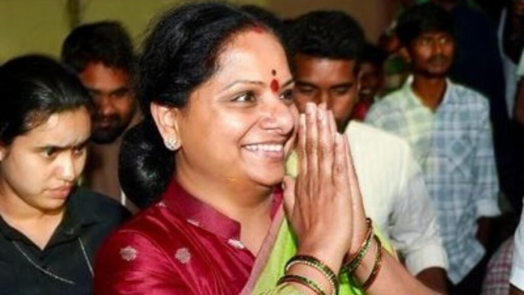 అక్క పార్టీ పెడితే బ్యాలెట్ బాక్సులు బద్దలే : సోషల్ మీడియాలో కవితక్క రచ్చ | వడ్డేపల్లి మున్సిపాలిటీ గెలుపుపై ​​కవితపై సోషల్ మీడియాలో పోస్టులు, ఆమె రాజకీయ పార్టీకి ప్రచారం