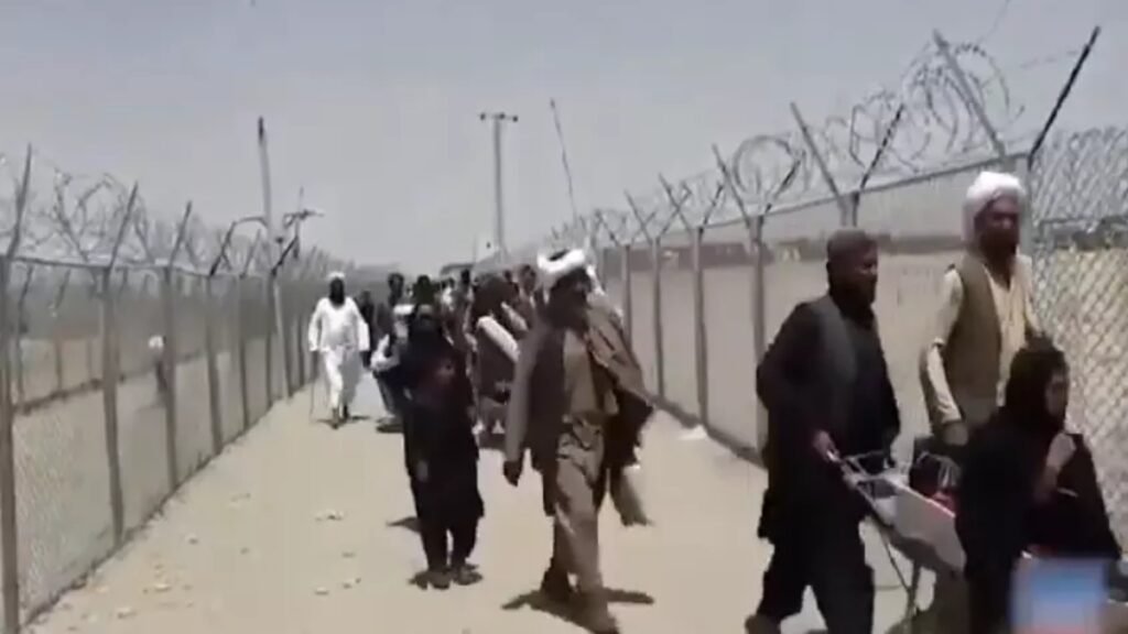 ప్రమాదం అంచున పాకిస్థాన్.. 21 ఏళ్లలో ఇదే తొలిసారి..! | పాకిస్తాన్ నిరుద్యోగం 21-ఏళ్ల గరిష్ట స్థాయికి 7.1 శాతానికి చేరుకుంది: సంక్షోభం తీవ్రతరం కావడంతో 8 మిలియన్లకు పైగా నిరుద్యోగులు