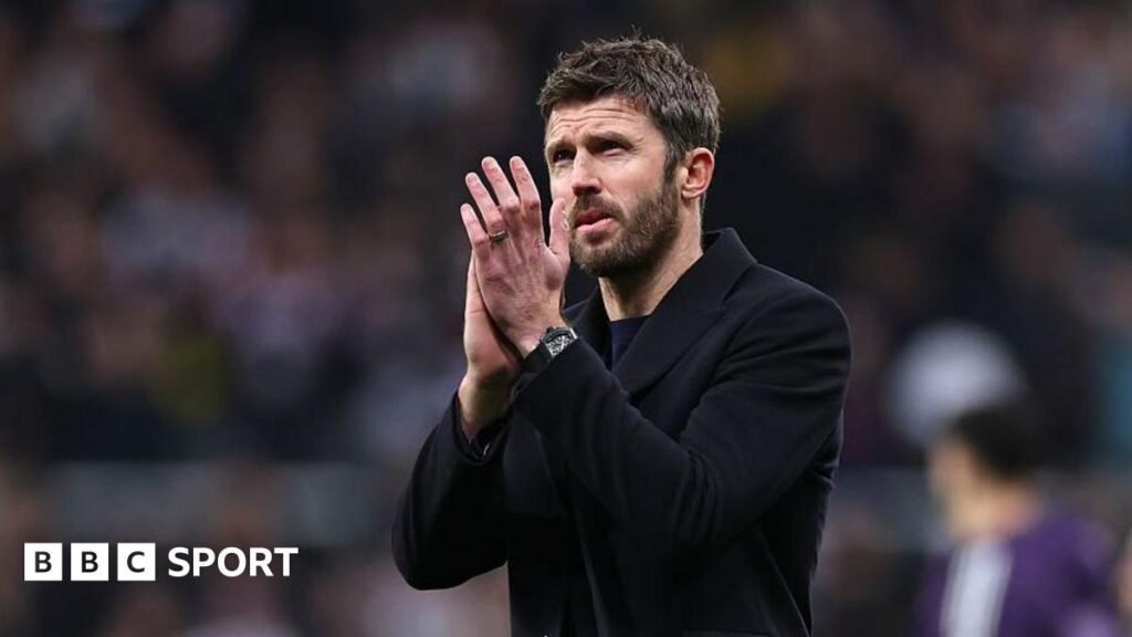 మ్యాన్ యుటిడి: తాత్కాలిక ప్రధాన కోచ్‌గా మైఖేల్ కారిక్ అద్భుతమైన పని చేస్తున్నాడని సర్ జిమ్ రాట్‌క్లిఫ్ చెప్పారు.