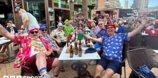 చెల్టెన్హామ్ ఫెస్టివల్ 2026: బెనిడోర్మ్లో రేసింగ్ను వీక్షించే బ్రిట్స్