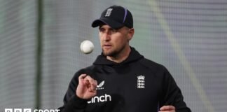 లియామ్ లివింగ్స్టోన్ ఇంగ్లాండ్, రాబ్ కీ మరియు బ్రెండన్ మెకల్లమ్లను విమర్శించాడు