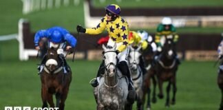 చెల్టెన్హామ్ ఫెస్టివల్ 2026: విల్లీ ముల్లిన్స్-శిక్షణ పొందిన ఇల్ ఎటైట్ టెంప్స్ క్వీన్ మదర్ ఛాంపియన్ చేజ్ని గెలుచుకున్నాడు