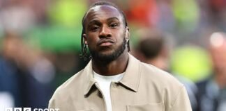 మైఖేల్ ఆంటోనియో: మాజీ వెస్ట్ హామ్ ఖతార్ వైపు అల్-సైలియాకు వెళ్లాడు