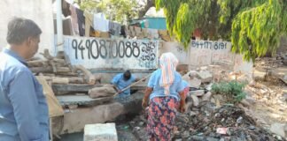 సీమకిరణం కథనానికి స్పందన..మురికి కాలువలు శుభ్రం..