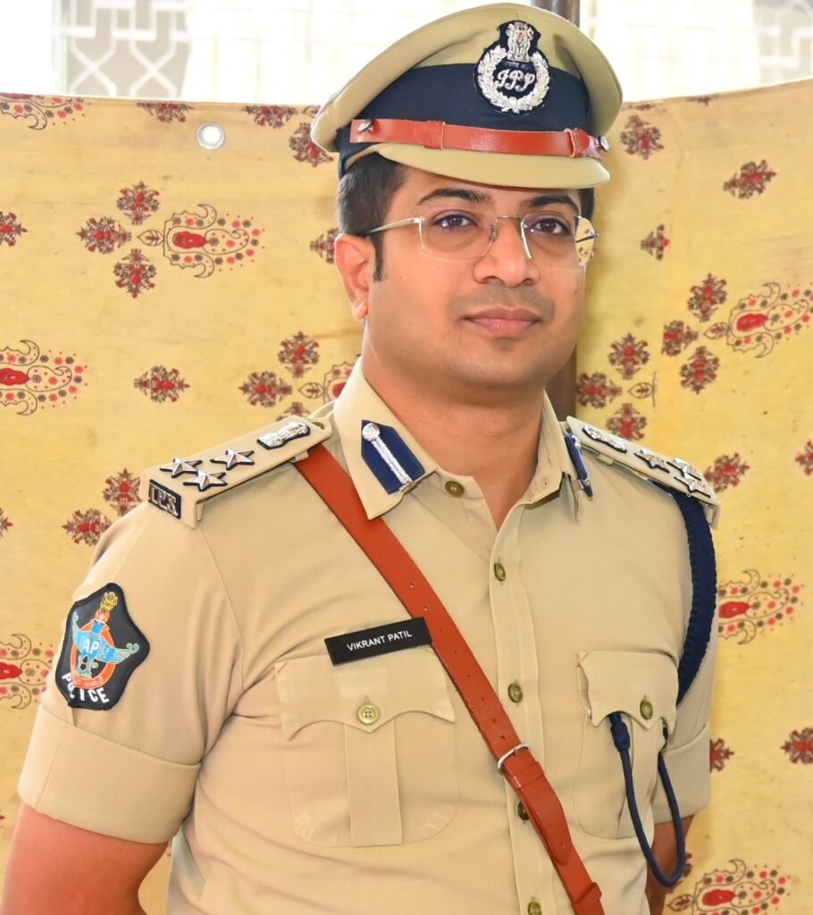 గ్యాస్ సిలిండర్ల కొరతను ఆసరాగా చేసుకుని సైబర్ మోసాలు