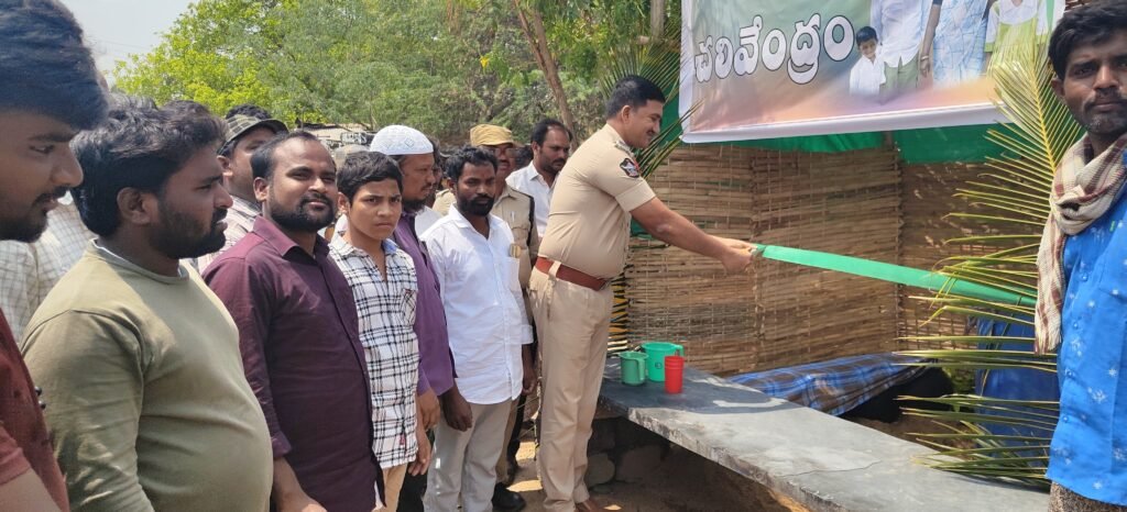 ప్రజల దాహార్తిని తీర్చేందుకు చలివేంద్రాలు అవసరం 