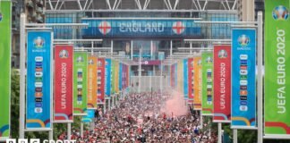 ఫుట్బాల్ మ్యాచ్లలో తోకలాడడం క్రిమినల్ నేరంగా మారుతుంది