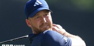 ఆర్నాల్డ్ పామర్ ఇన్విటేషనల్: బే హిల్ రెండో రౌండ్లో రోరీ మెక్ల్రాయ్ ర్యాలీ చేయడంతో డేనియల్ బెర్గర్ ఐదు ఆధిక్యంలో ఉన్నాడు