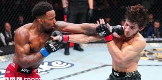 UFC లండన్: టైటిల్ ఆశలను అణిచివేసేందుకు మోవ్సార్ ఎవ్లోవ్ లెరోన్ మర్ఫీని ఓడించాడు