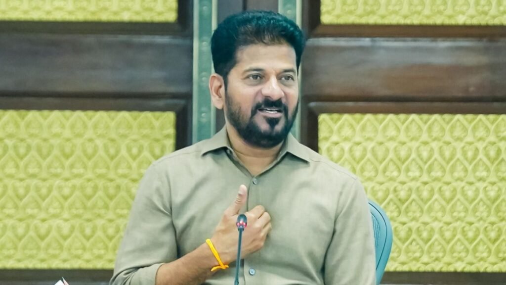 అమిత్ షా ముందకు కీలక ప్రతిపాదన? | తెలంగాణలో పెరుగుతున్న భద్రతా అవసరాల కోసం మరిన్ని ఐపీఎస్ అధికారులను కోరేందుకు అమిత్ షాతో సీఎం రేవంత్ రెడ్డి భేటీ