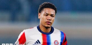 బేయర్న్ మ్యూనిచ్: 16 ఏళ్ల లియోనార్డ్ ప్రెస్కాట్ ఛాంపియన్స్ లీగ్లో గోల్లో ఆడవలసి ఉంటుంది