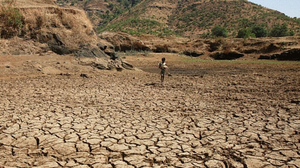 దూసుకొస్తున్న కరువు, వాతావరణ శాఖ హెచ్చరిక | ఎల్ నినో హెచ్చరిక: ఖరీఫ్ 2026లో AP వర్షపాతం తగ్గుతుంది; ప్రభుత్వం ముందస్తు కాలువ నీటి విడుదల మరియు ప్రత్యామ్నాయ పంటలను ప్లాన్ చేస్తుంది