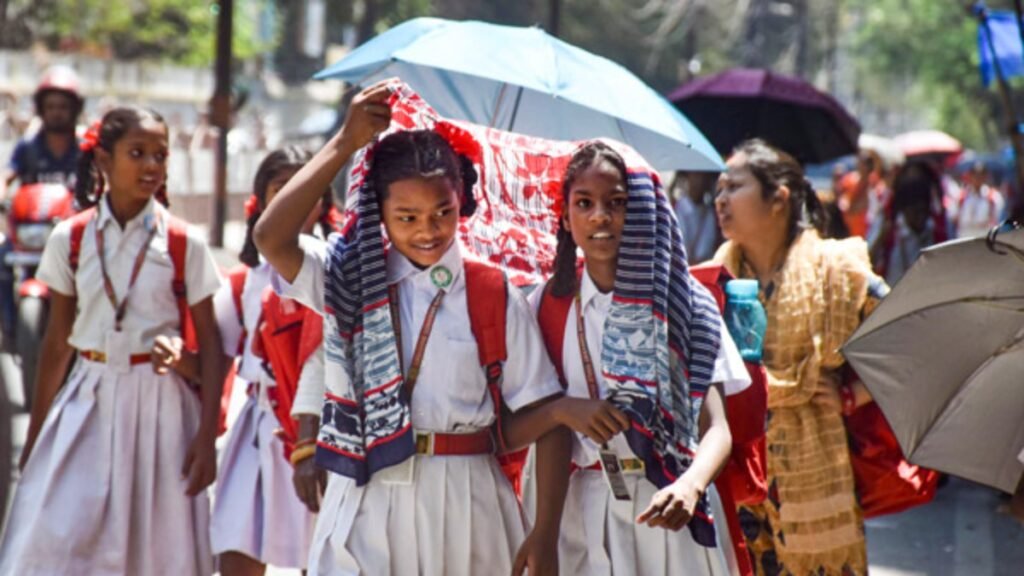 Half-Day Schools: ఏపీలో ఒంటిపూట బడులు-ఎప్పటి నుంచి అంటే ? టైమింగ్స్ ఇవే..! | వేడి తరంగాల కారణంగా AP హాఫ్-డే పాఠశాలలు మార్చి 16న ప్రారంభమవుతాయి; సమయాలు విడుదలయ్యాయి