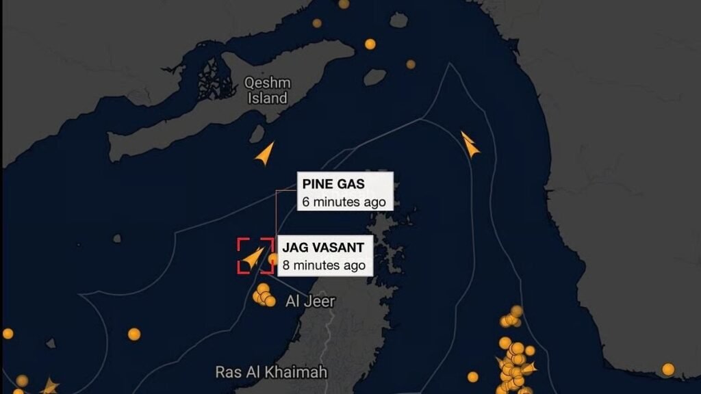 92 వేల టన్నుల LPGతో భారత్ కు రెండు నౌకలు.. హర్మూజ్ జలసంధి గుండా.. | హోర్ముజ్ ట్రాన్సిట్ 92000 టన్నుల ఎల్‌పిజి హెడ్ హోమ్ వెస్ట్ ఆసియాతో రెండు భారతీయ ట్యాంకర్లు తాజా వార్తలు
