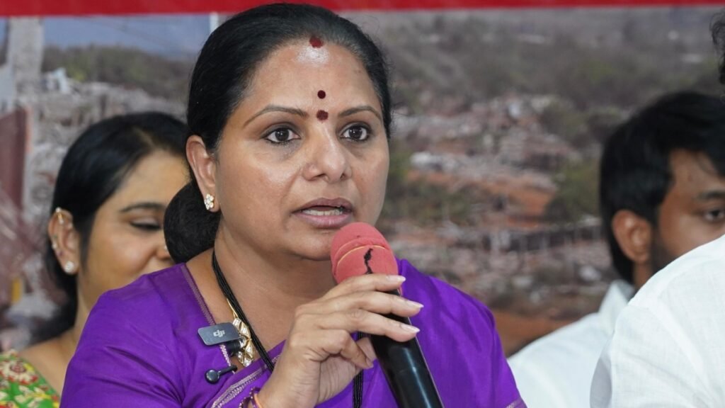 వెలుగుమట్ల బాధితుల కోసం కవిత మరో షాకింగ్ స్టెప్.. తగ్గేదెలే! | వెలుగుమట్ల బాధితులకు షాకింగ్ స్టెప్.. న్యాయం జరిగేలా నిజనిర్ధారణ కమిటీని ప్రకటించిన కవిత