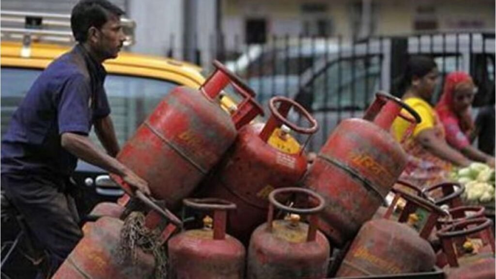 LPG Price Hike:ఇది ప్రభుత్వ వైఫల్యమా..లేక అంతర్జాతీయ ఇంధన సంక్షోభమా? | భారతదేశంలో LPG ధరల పెంపు వివరించబడింది: పెరుగుదల వెనుక ఉన్న గ్లోబల్ ఎనర్జీ సంక్షోభం, విధాన వైఫల్యం కాదు