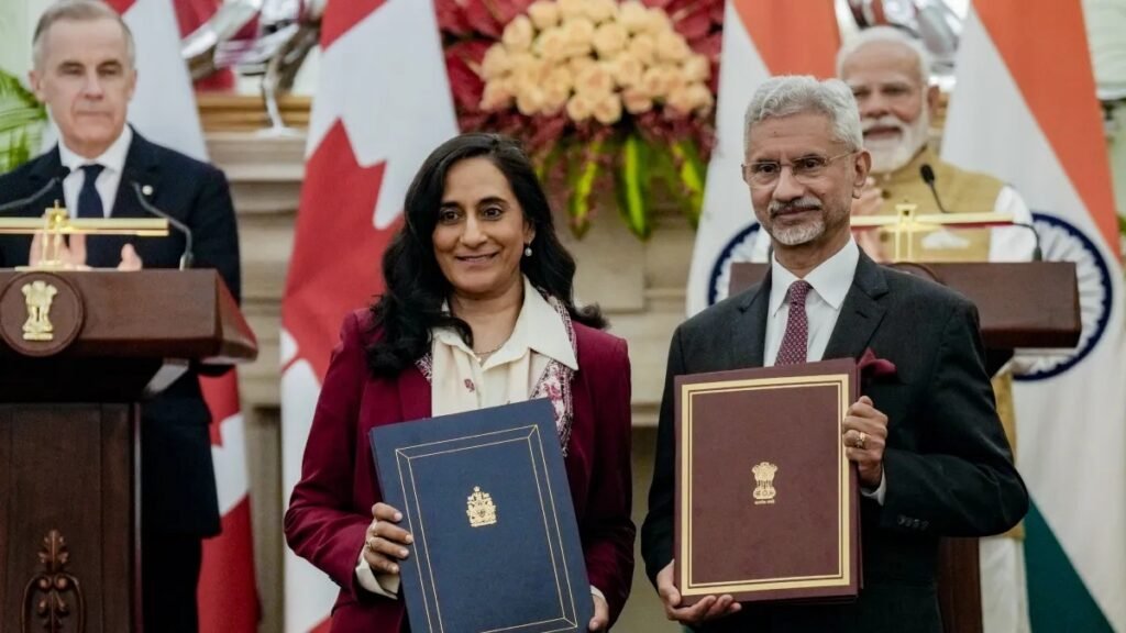 భారత్- కెనడా మధ్య 2.6 బిలియన్ డాలర్ల యురేనియం డీల్.. | pmmodi మరియు కెనడియన్ PM మార్క్ కార్నీ సీల్ $2.6 బిలియన్ యురేనియం సరఫరా ఒప్పందంలో హైదరాబాద్ హౌస్ ఢిల్లీ