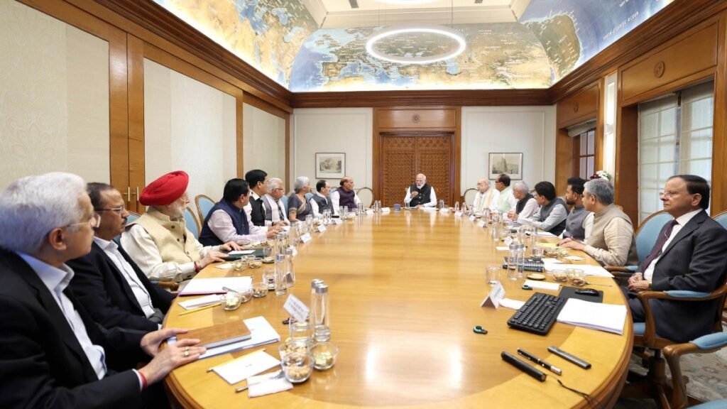 ఇరాన్ వార్ పై ప్రధాని సమీక్ష-చమురు, గ్యాస్, మందులపై కీలక నిర్ణయాలు ? | ఇరాన్ యుద్ధం మధ్య, ముడి, గ్యాస్, విద్యుత్ మరియు ఎరువుల సరఫరాపై ప్రధానమంత్రి మోడీ అధ్యక్షత వహించారు.