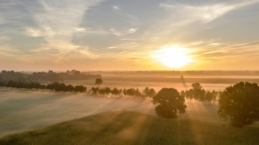 చీకటి పడ్డాక ఎండ కావాలా? అయితే రూ. 5 లక్షలు కట్టాల్సిందే! | సూర్యకిరణాల కోసం చెల్లించండి: రుసుముతో రాత్రి సమయంలో సూర్యరశ్మిని తిరిగి భూమికి ప్రతిబింబించాలనుకునే US స్టార్టప్‌ను కలవండి