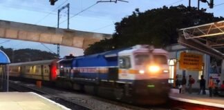 తిరుమల వెళ్ళే భక్తులకు రైల్వే శుభవార్త! | తిరుమల భక్తులకు శుభవార్త. తిరుపతి-అకోలా తిరుపతి ఎక్స్ప్రెస్ రైలు మొలకలచెరువు వద్ద అదనపు హాల్ట్