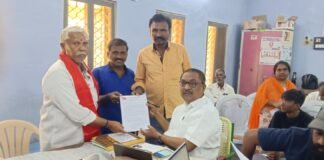 రైతులను మోసం చేసే సర్వేయర్ లను సస్పెండ్ చేయాలి : సిపిఐ