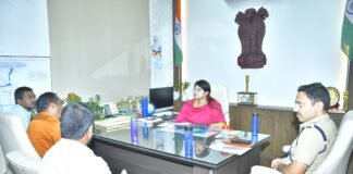 నంద్యాలలో ఇంధన సరఫరాపై కలెక్టర్, ఎస్పీ సమీక్ష