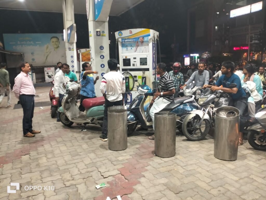 పెట్రోల్ డీజిల్ అధిక ధరలకు విక్రయిస్తే క్రిమినల్ కేసులు