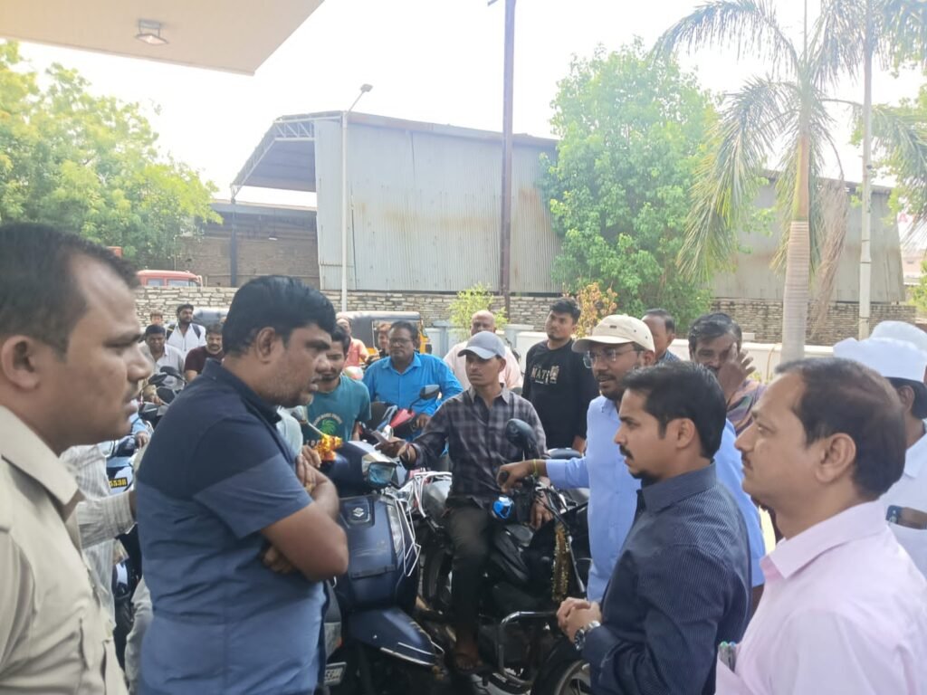 వినియోగదారులకు ఇబ్బందులు లేకుండా పెట్రోల్, డీజల్ ను సరఫరా చేయాలి