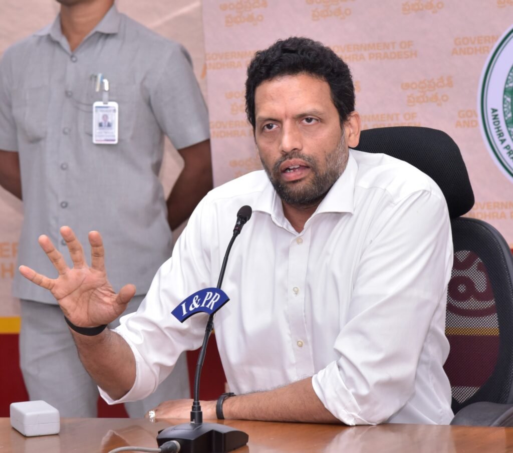 బైరెడ్డి సిద్ధార్థ రెడ్డి ఒక స్టాండప్ కమెడియన్ : మంత్రి TG భరత్