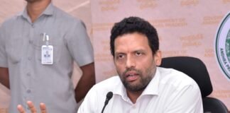 బైరెడ్డి సిద్ధార్థ రెడ్డి ఒక స్టాండప్ కమెడియన్ : మంత్రి TG భరత్