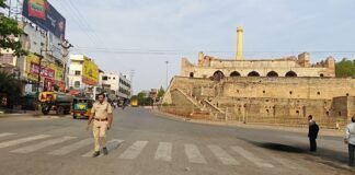 ఇంధన పొదుపు పై ప్రజలకు అవగాహన కల్పించిన సిఐ మారుతి శంకర్