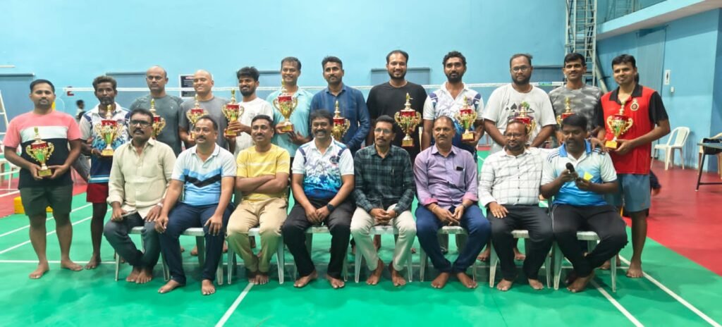 జిల్లాస్థాయి బ్యాడ్మింటన్ టోర్నమెంట్‌కు డోన్ లో సర్వం సిద్ధం