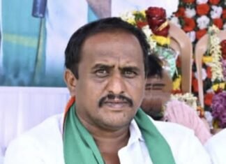 విద్యార్థుల భవిష్యత్తుకు న్యాయం చేయాలి : యువ నాయకుడు షేక్ నౌషద్