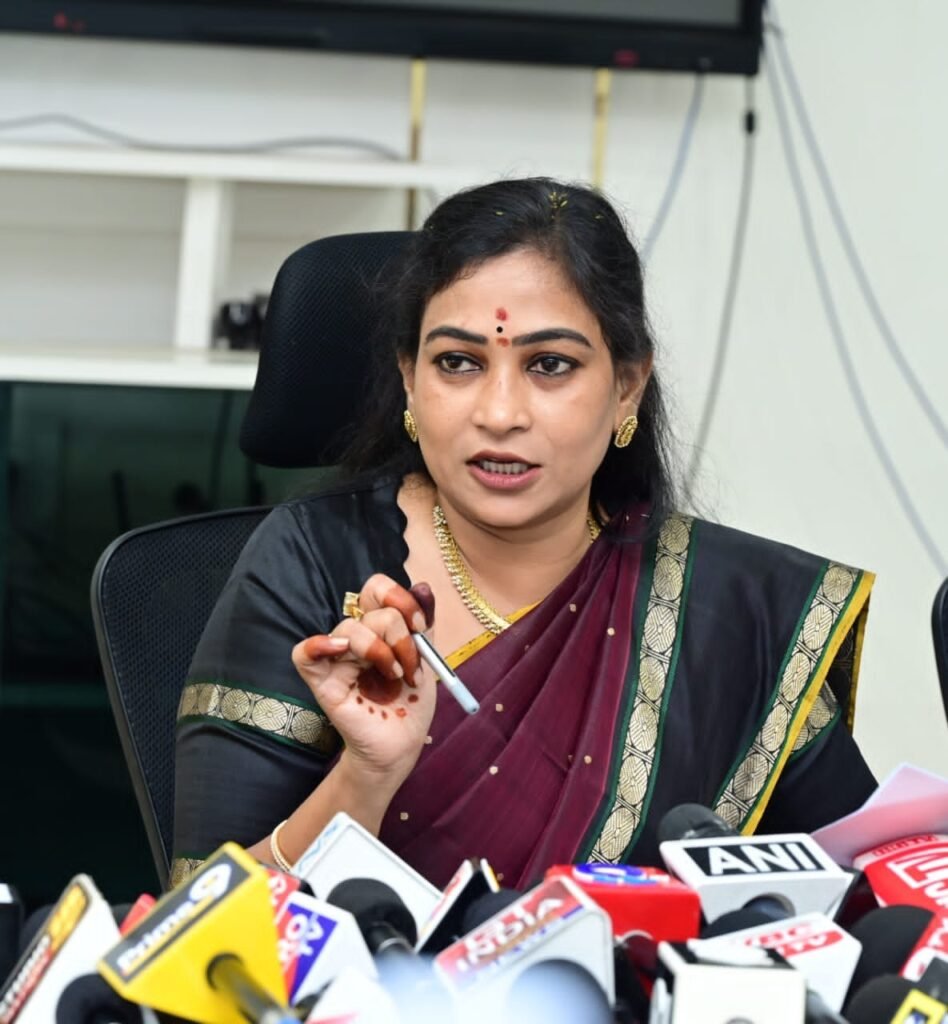 ప్రతిష్టాత్మకంగా.. విజయవంతంగా గిరి ప్రదక్షిణ