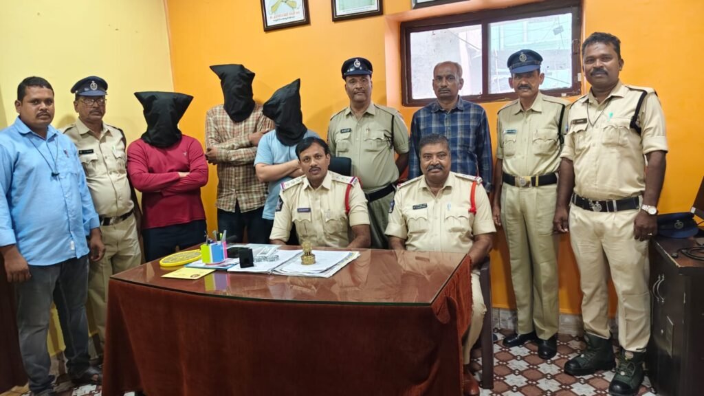 ఇంతియాజ్‌ హత్య కేసులో ముగ్గురు ముద్దాయిల అరెస్ట్