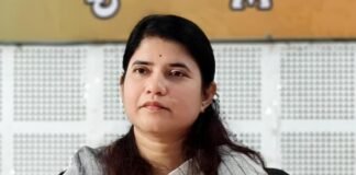 కలెక్టర్ ఫొటోతో డబ్బులు డిమాండ్ చేస్తే వెంటనే ఫిర్యాదు చేయాలి