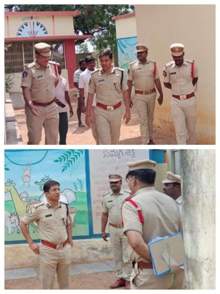 గూడూరు, జులకల్ పోలింగ్ కేంద్రాలను పరిశీలించిన జిల్లా ఎస్పీ